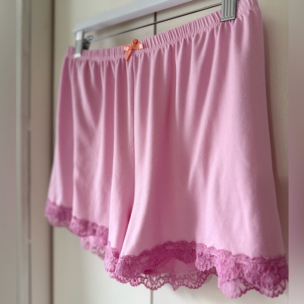 Flora Nikrooz Revolve Blush Pink Lace Trim Sleep Shorts Size XL - Picture 2 of 4